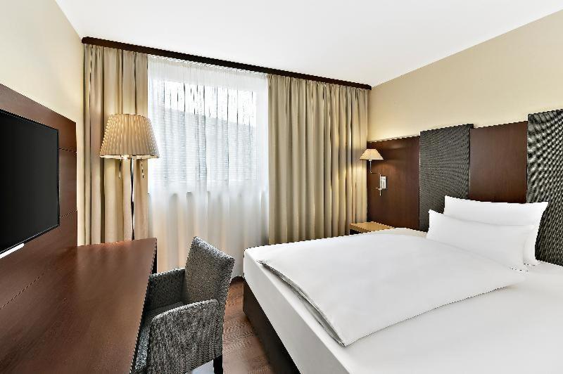 Nh Stuttgart Airport Hotel Filderstadt Room photo