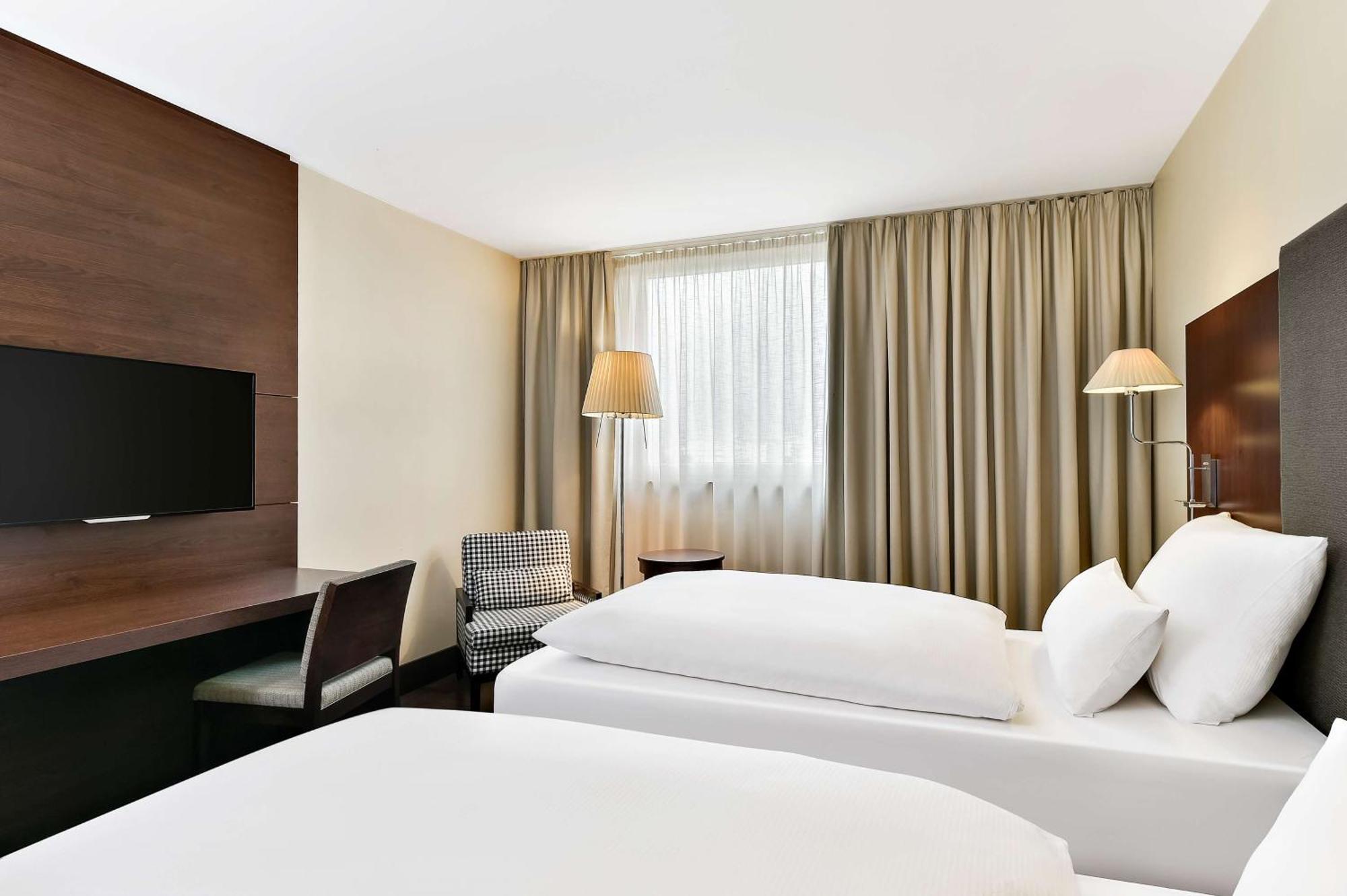 Nh Stuttgart Airport Hotel Filderstadt Exterior photo