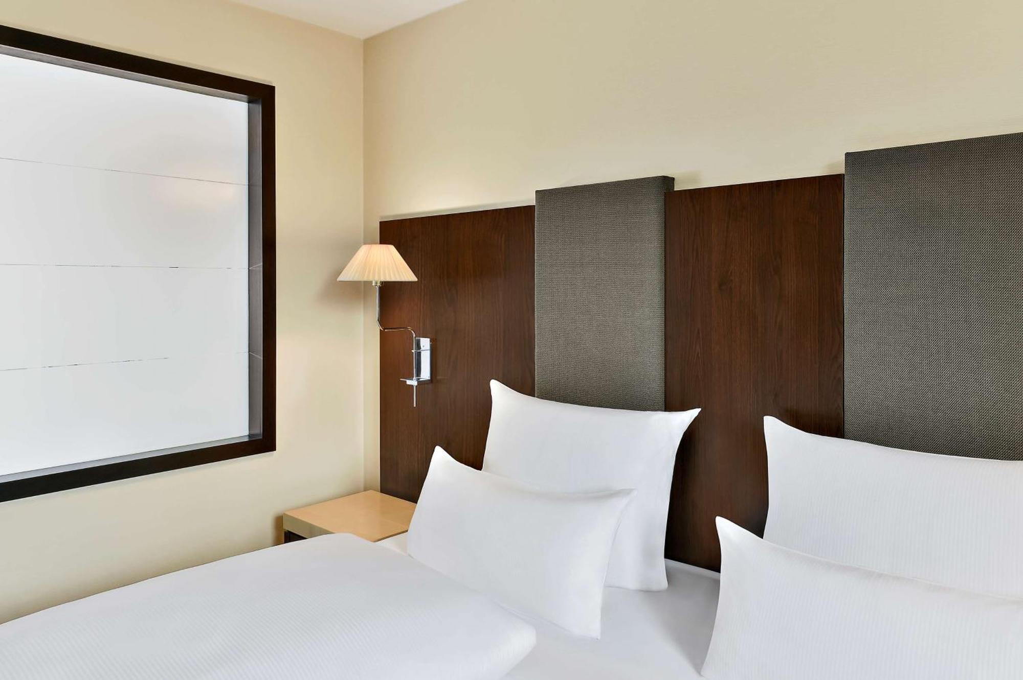 Nh Stuttgart Airport Hotel Filderstadt Exterior photo