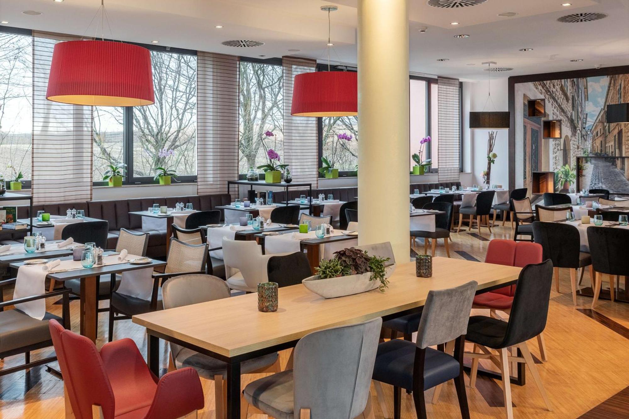 Nh Stuttgart Airport Hotel Filderstadt Exterior photo
