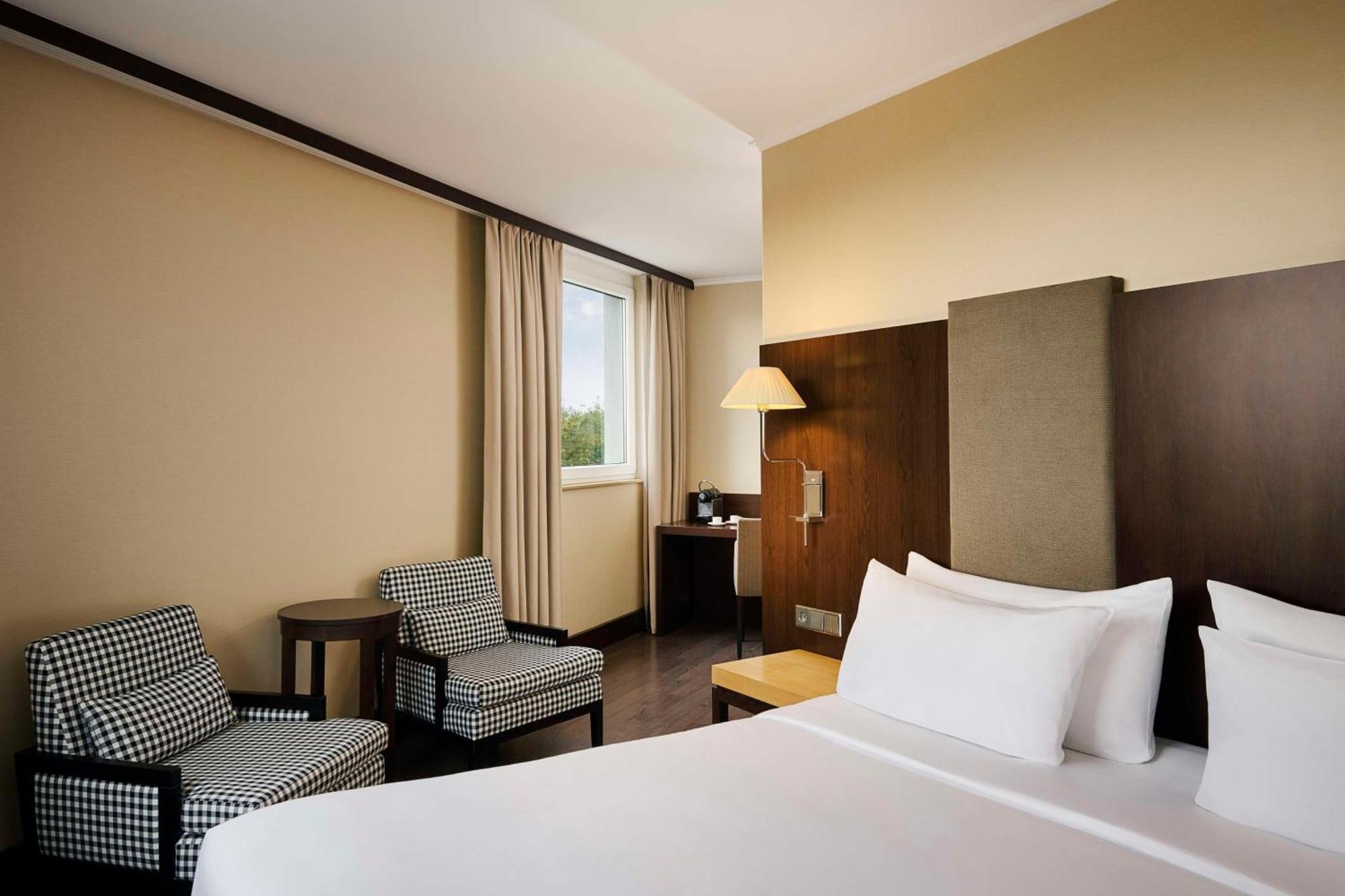 Nh Stuttgart Airport Hotel Filderstadt Exterior photo
