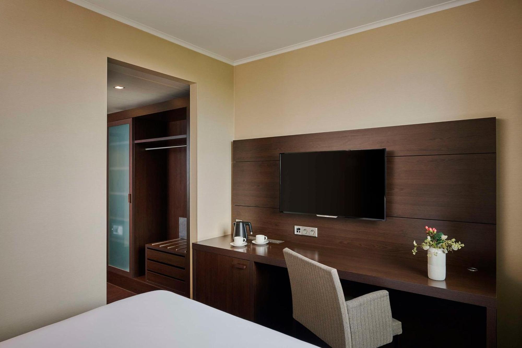 Nh Stuttgart Airport Hotel Filderstadt Exterior photo