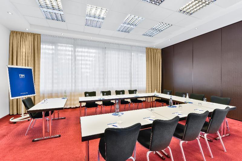 Nh Stuttgart Airport Hotel Filderstadt Exterior photo